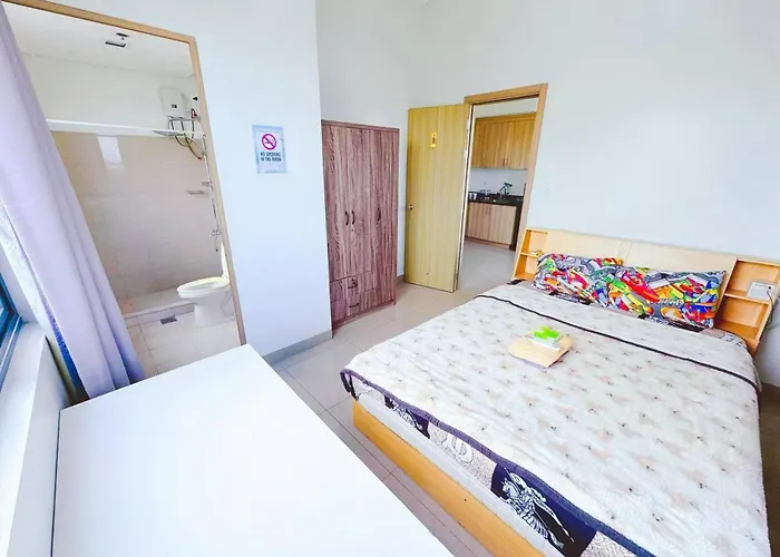 Apartment Shore 2 Tower 1 2 Bedroom Near Moa View