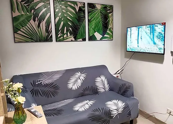 Shore 2 Tower 1 2 Bedroom Near Moa View *