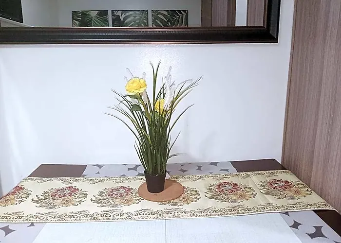 Shore 2 Tower 1 2 Bedroom Near Moa View Manila