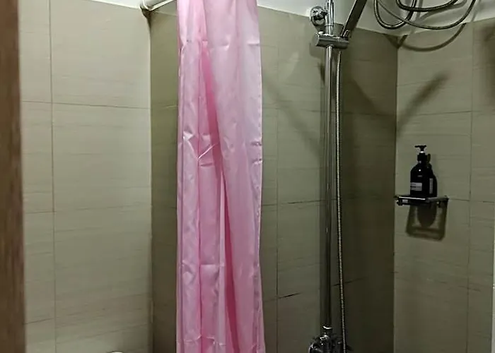 Shore 2 Tower 1 2 Bedroom Near Moa View