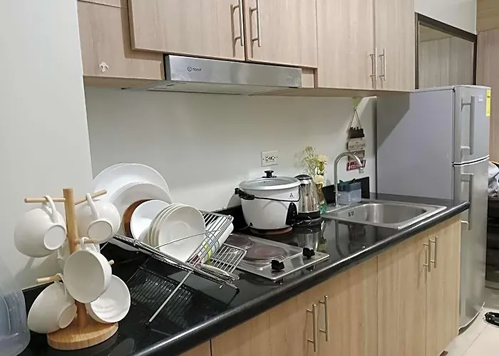 Shore 2 Tower 1 2 Bedroom Near Moa View