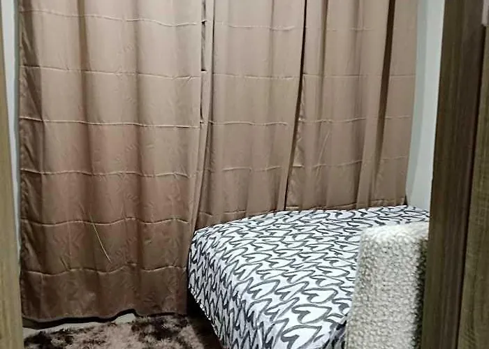 Shore 2 Tower 1 2 Bedroom Near Moa View Manila