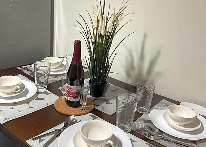 Shore 2 Tower 1 2 Bedroom Near Moa View Apartment